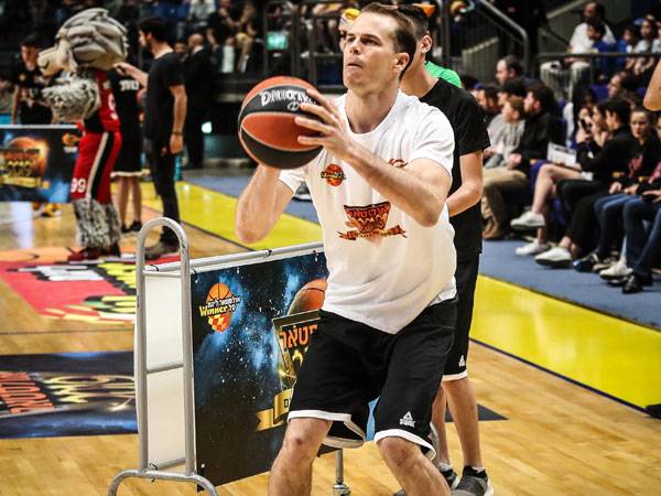 רול. לא הצליח לעלות לגמר השלשות (עודד קרני)