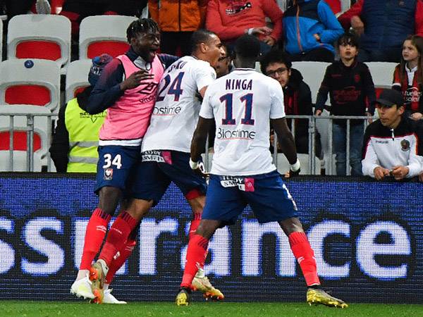 לא מוותרים. שחקני קון חוגגים ניצחון (getty)