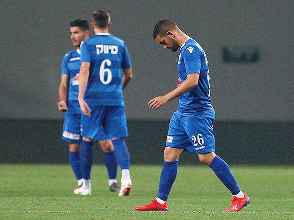 הסתבכו מאוד בתחתית. מכבי פ"ת (צילום: אלן שיבר)