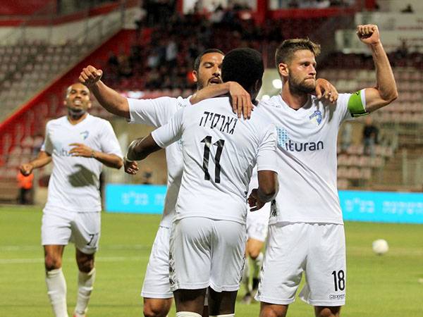 נשארו בליגה (אנצ'ו גוש, סוכנות ג'יני)