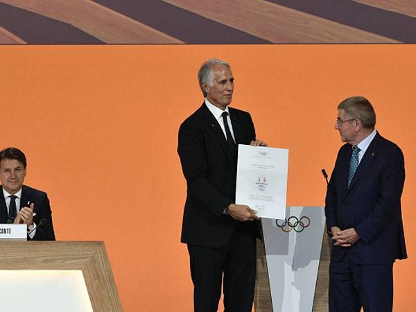 ראש ממשלת איטליה, ג'וזפה קונטה, בטקס בו הוכרזה המארחת (getty)