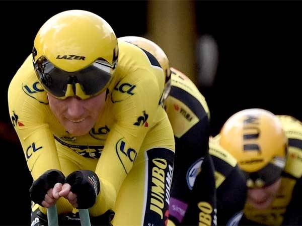 נשאר עם החולצה הצהובה. טוניסן (צילום: Getty)