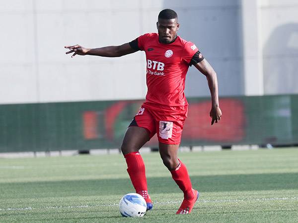 לוסיו. חזר להתאמן (צילום: דני מרון)