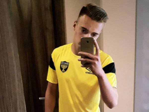 שיביאקוב. החל להתאמן במחנה