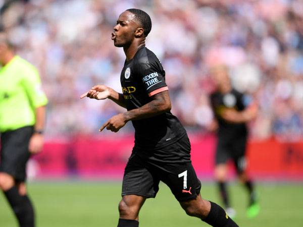 סטרלינג. הראשון מאז דרוגבה ב-2010 שכבש שלושער במחזור הפתיחה (Getty)