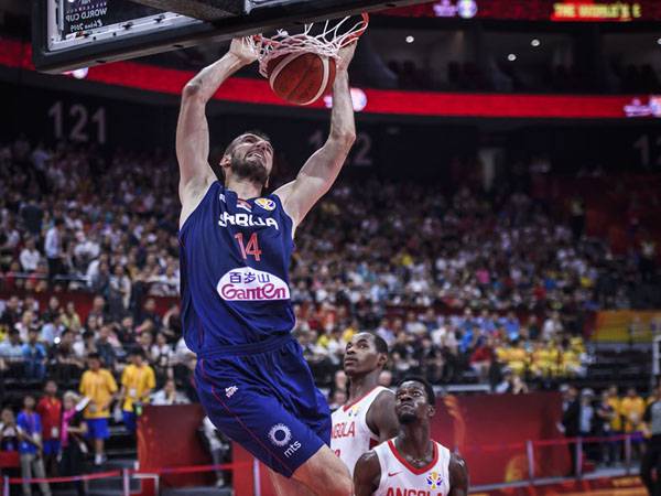 לא התקשו לפתוח עם ניצחון גדול. סרביה (FIBA)