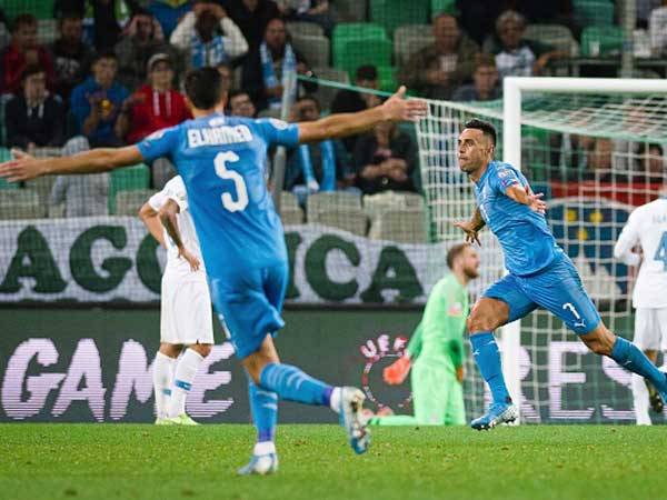 זהבי חוגג את השער הענק (getty)