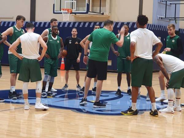 הירוקים מתאמנים בממפיס (אתר רשמי מכבי חיפה)