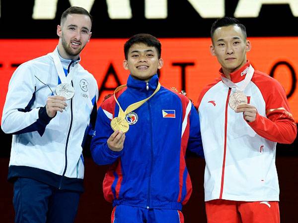 דולגופיאט (משמאל), תקווה גדולה לטוקיו