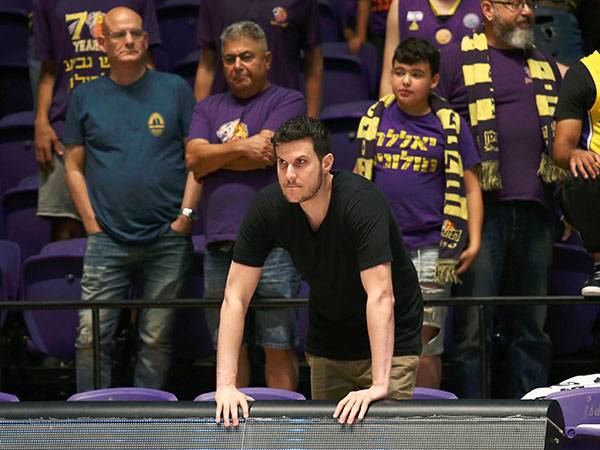 פניני על הספסל, פספס תקופה ארוכה (אלן שיבר)