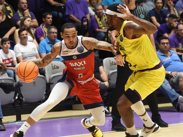 קרב צמוד בחולון נגמר בניצחון צהוב (צילום: ברני ארדוב)