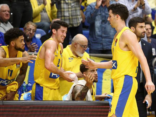 מכבי ת"א שוב מחייכת (אלן שיבר)