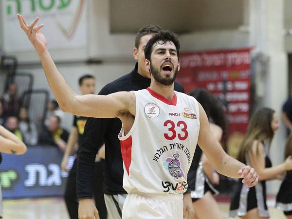 שלשה של גרשון גרמה למקומיים לחשוב שהניצחון בכיס (דני מרון)