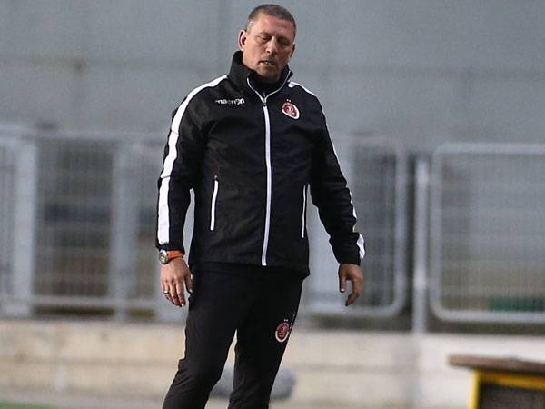 מצב לא פשוט בכלל. קלינגר (אלן שיבר)