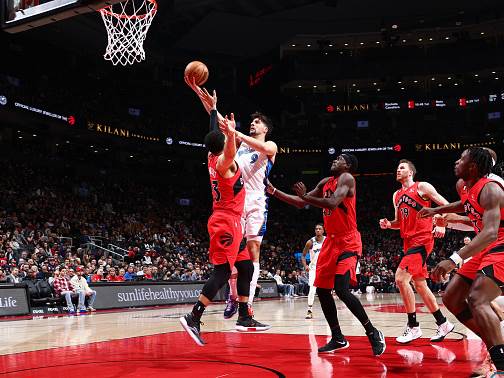 15 points and 9 rebounds for Danny Avdia in the loss at Toronto