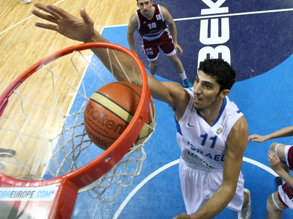 אליהו במדי נבחרת ישראל (Getty)