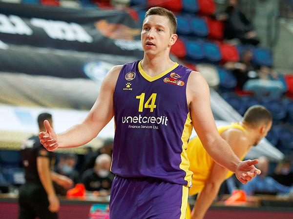 ייעדר בשבת, דה זאו (אלן שיבר)