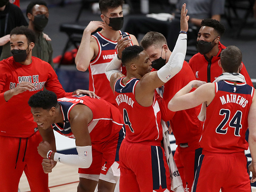 דני לא באמת חלק מהחגיגה (Getty)