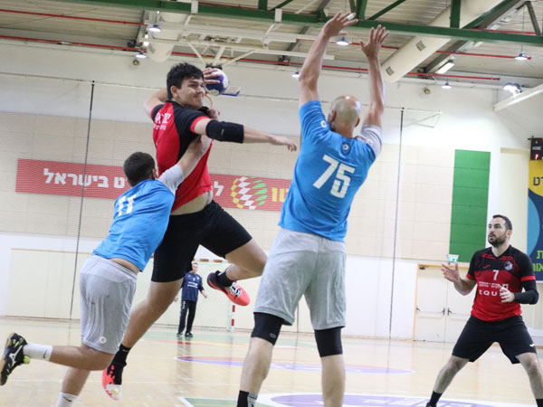 המפגש בין קריית אונו לב"ש בליגה (צילום: לאה סטפנוב)