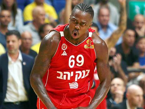 יעבור לאדום של ת"א? בראון (מנהלת הליגה)