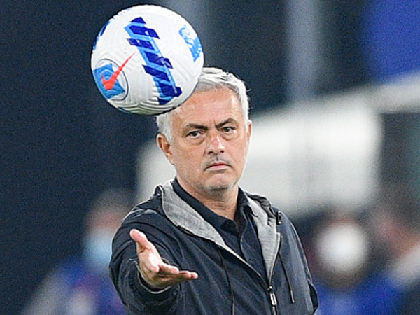 ז'וזה מוריניו. נטש את הראיון בזעם מחשש להרחקה (GETTY)