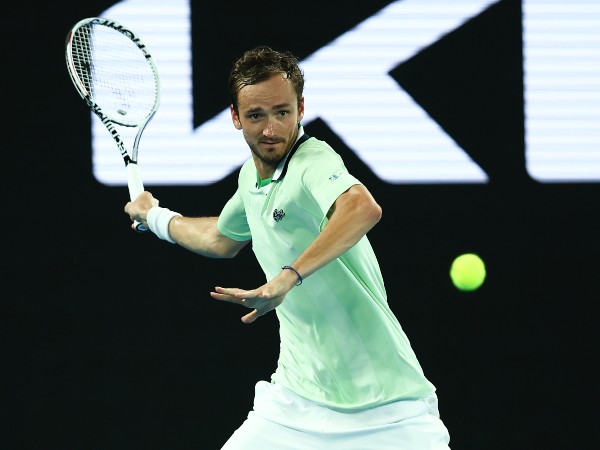 מדבדב עבד קשה (GETTY)
