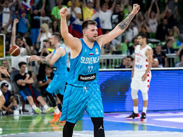(FIBA)