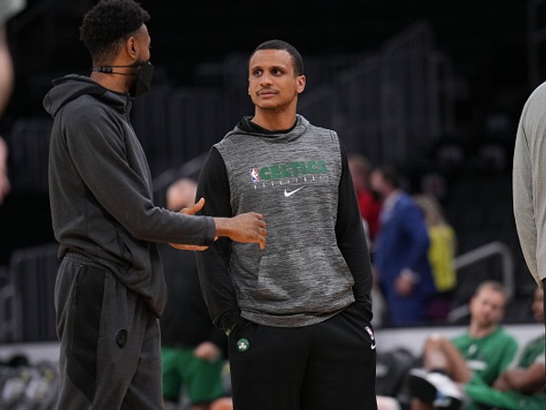 ג'ו מאזולה, המאמן לעונה הקרובה  (Photo by Jesse D. Garrabrant/NBAE via Getty Images)