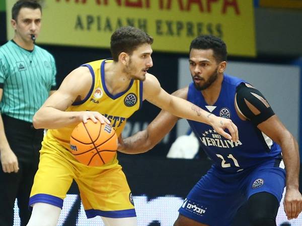 הקבוצה הטובה יותר ניצחה (FIBA)