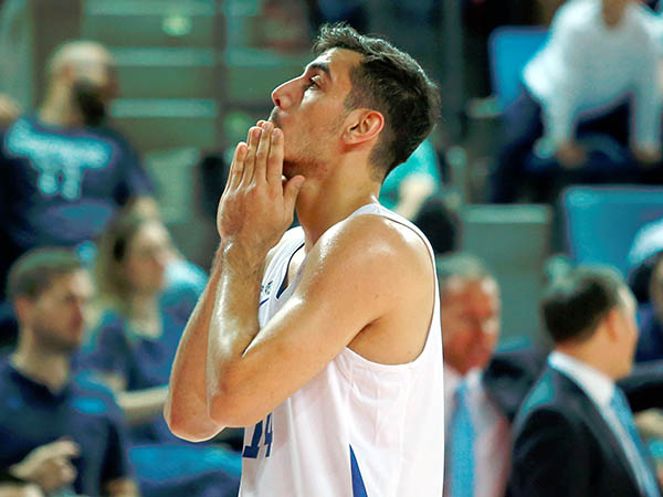 סיכויים קלושים נותרו לנבחרת (אלן שיבר)