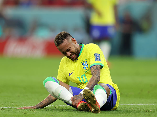 ניימאר. הפציעה מאחוריו (Lars Baron/Getty Images)