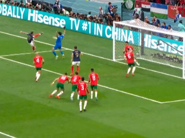 4. הרננדז בדרך לשער