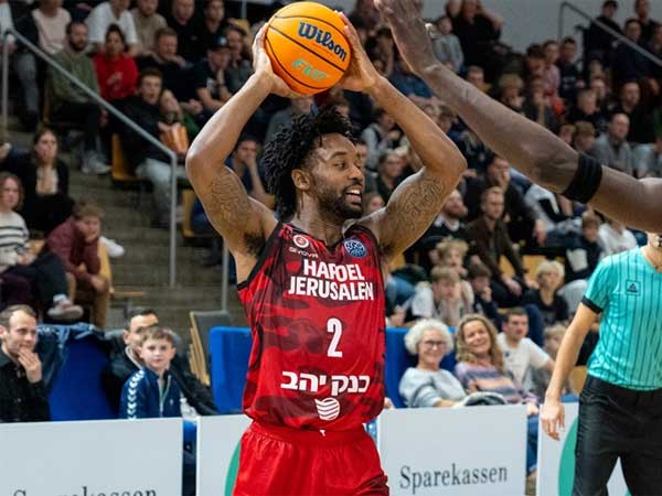 (FIBA)