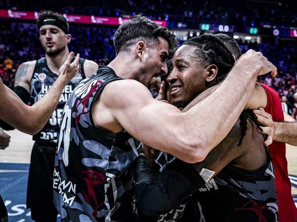 (FIBA)