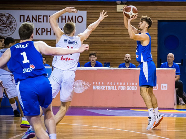 ספרד החזקה תחכה בשמינית הגמר (FIBA)