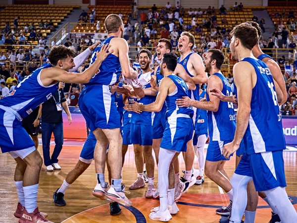 הצגה בכחול (FIBA)
