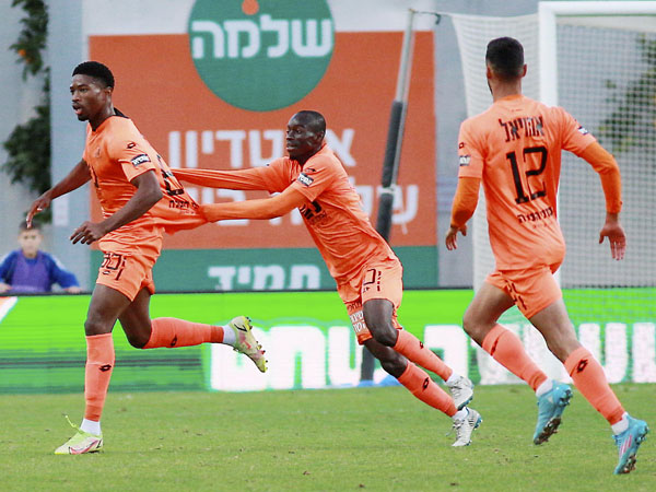 מבני יהודה לבית“ר דרך אוסטריה. קאני (קובי אליהו)