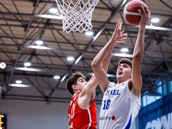 הגיע ובגדול. אילי דולינסקי (FIBA)