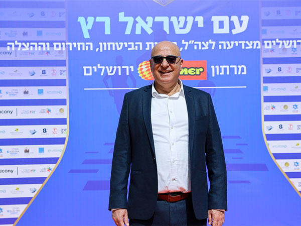לארי. “חוסן לאומי“ (צילום: ארנון בוסאני)