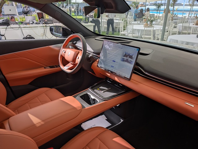 גם בפנים הקשר המשפחתי נוכח