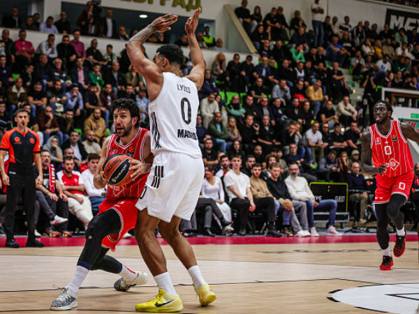 לא עומד בקצב. מיציץ` (Photo by Yulian Todorov/Euroleague Basketball via Getty Images)