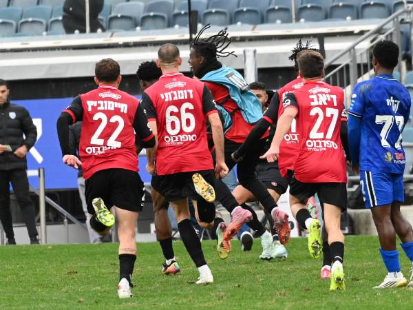 שיאנית המשחקים בשישי (ברני ארדוב)