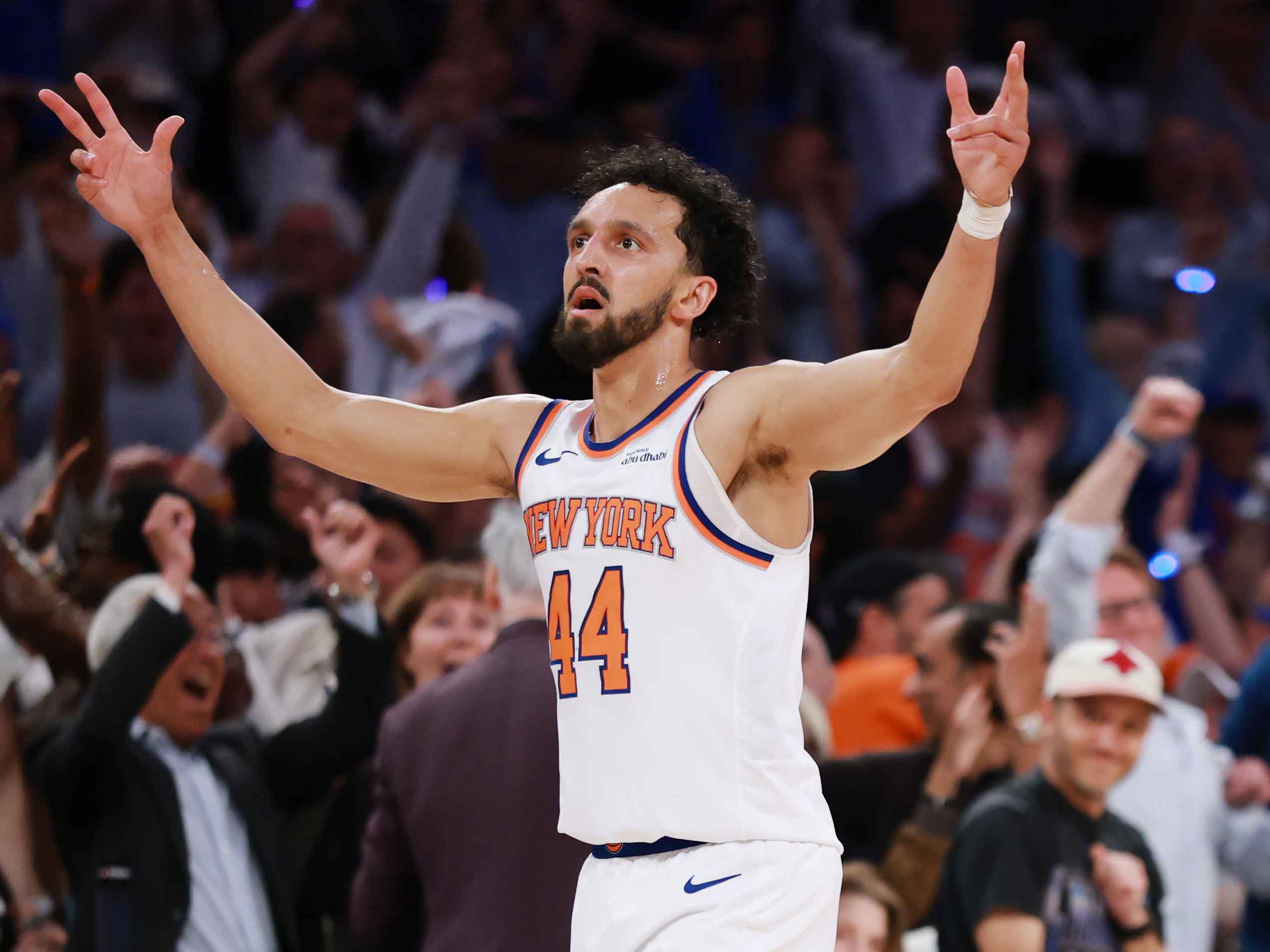 משחקן ספסל בוושינגטון לאהוב הקהל בניו יורק (Getty)
