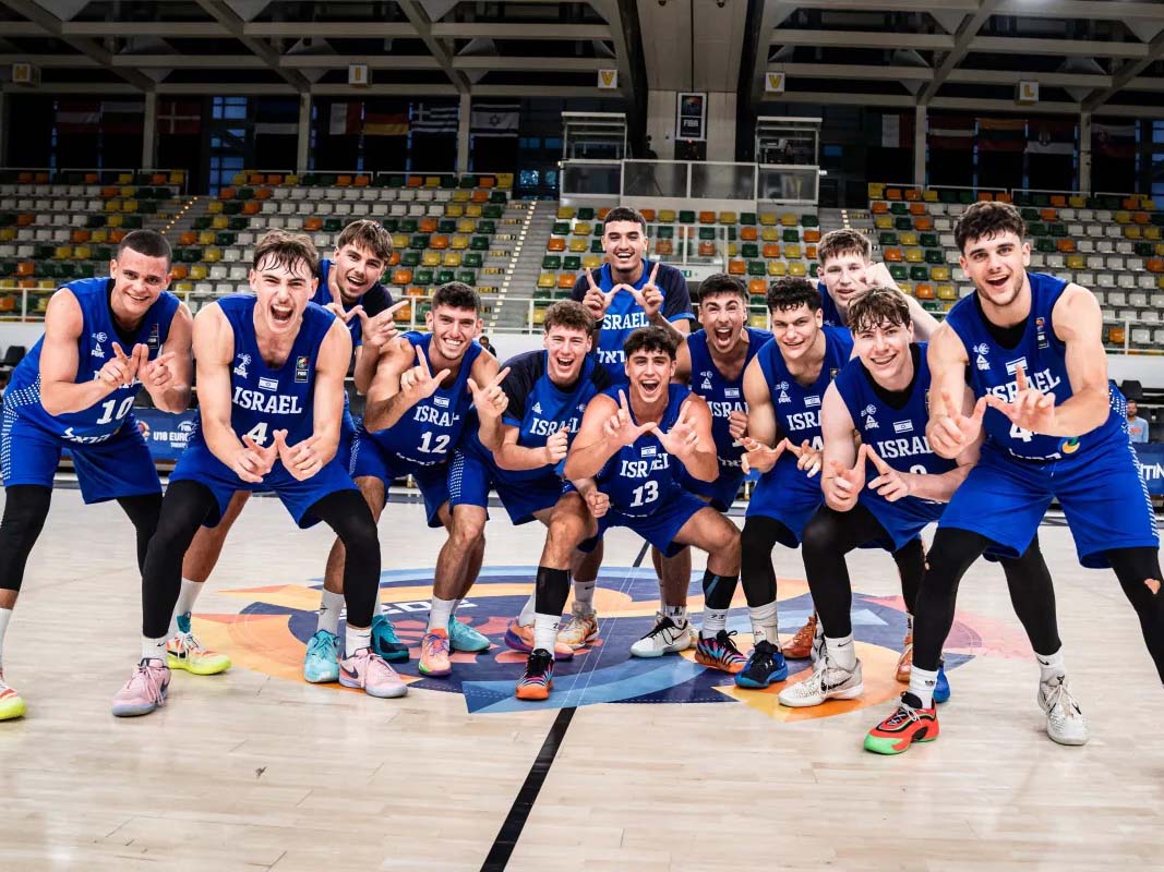 ניצחון ענק (FIBA)