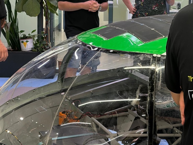 הרכב הסולארי הישראל הראשון במרוץ 24 השעות iLumen European Solar Challenge