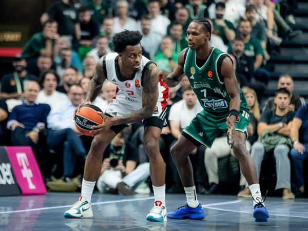 בלייקני התעורר, והפועל הובילה במחצית (Getty)