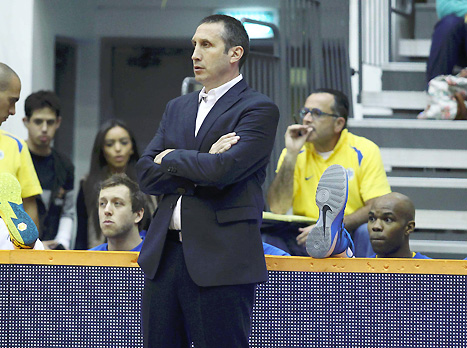 בלאט. סימן וי (אלן שיבר)