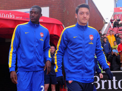 היכרות עם הספסל. אוזיל (GETTYIMAGES)