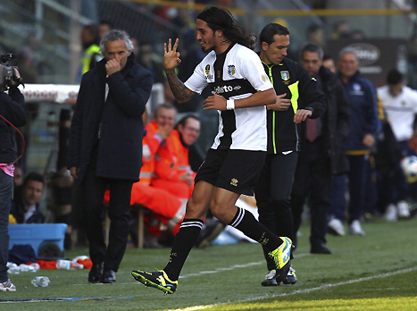 צפו באסקיאל שלוטו ופארמה נצמדים לאינטר בטבלה