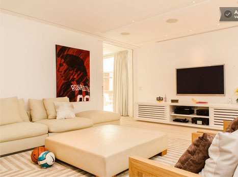מקום לרוץ עם כדור בסלון (צילום:AIRBNB.COM)